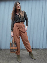 Charger l'image dans la galerie, Pantalon vintage Karen - Lin et coton camel, Taille 38, 40. Fabriqué en France