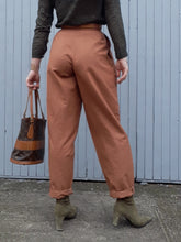 Charger l'image dans la galerie, Pantalon vintage Karen - Lin et coton camel, Taille 38, 40. Fabriqué en France