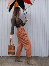 Charger l'image dans la galerie, Pantalon vintage Karen - Lin et coton camel, Taille 38, 40. Fabriqué en France