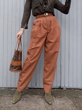 Charger l'image dans la galerie, Pantalon vintage Karen - Lin et coton camel, Taille 38, 40. Fabriqué en France
