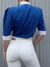 Charger l'image dans la galerie, Chemisier vintage Noëlla - Tissu contrastant. Taille M, 38, 40. Fabriqué en France