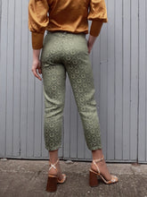 Charger l'image dans la galerie, Pantalon Solange - Broderies dorées. Taille S, 36, 38