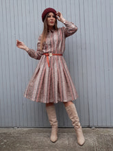 Charger l'image dans la galerie, Robe vintage Myriam - Col Lavallière. Taille M, 38, 40. Juliette K Paris. Fabriqué en France