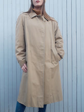 Charger l'image dans la galerie, Trench-Coat Pénélope - Paletot Burberrys. Taille XL, 42, 44. Tartan