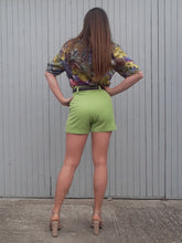 Charger l'image dans la galerie, Short vintage. Vert Anis. Taille haute. S, 36, 38