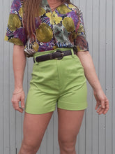 Charger l'image dans la galerie, Short vintage. Vert Anis. Taille haute. S, 36, 38