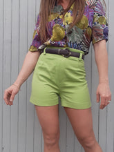 Charger l'image dans la galerie, Short vintage. Vert Anis. Taille haute. S, 36, 38