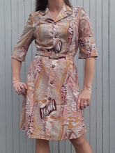Charger l'image dans la galerie, Robe vintage Sonia - Toute boutonnée. Taille M, 38, 40. Fabriqué en France