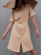 Charger l'image dans la galerie, Robe Noémie - Toute boutonnée, couleur saumon. Taille L, 40, 42