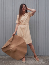 Charger l'image dans la galerie, Robe Noémie - Toute boutonnée, couleur saumon. Taille L, 40, 42