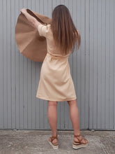 Charger l'image dans la galerie, Robe Noémie - Toute boutonnée, couleur saumon. Taille L, 40, 42
