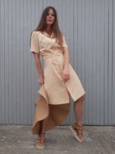 Charger l'image dans la galerie, Robe Noémie - Toute boutonnée, couleur saumon. Taille L, 40, 42