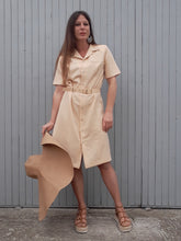 Charger l'image dans la galerie, Robe Noémie - Toute boutonnée, couleur saumon. Taille L, 40, 42