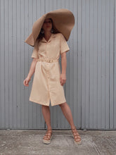 Charger l'image dans la galerie, Robe Noémie - Toute boutonnée, couleur saumon. Taille L, 40, 42