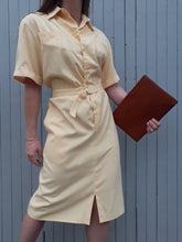 Charger l'image dans la galerie, Robe vintage Diane - Jaune clair. Taille XL, 42, 44. Fabriqué en France