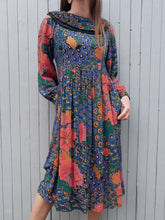 Charger l'image dans la galerie, Robe vintage Vivianne - A double col. Taille S, 36, 38. René Derhy. Made in India.