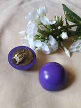 Charger l'image dans la galerie, Boucles d'oreilles vintage - Abby - Pastilles à Clips violettes.