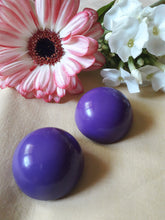 Charger l'image dans la galerie, Boucles d'oreilles vintage - Abby - Pastilles à Clips violettes.
