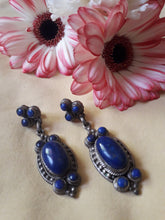 Charger l'image dans la galerie, Boucles d'oreilles vintage - En argent et lapis lazuli. Style Ethnique.