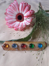 Charger l'image dans la galerie, Broche vintage - Cabochons multicolores. Création d'art Geneviève. France