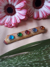 Charger l'image dans la galerie, Broche vintage - Cabochons multicolores. Création d'art Geneviève. France