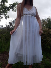 Charger l'image dans la galerie, Robe de nuit / d'intérieur vintage Line - Voile transparent. Taille M, 38, 40