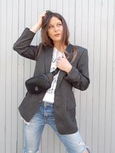 Charger l'image dans la galerie, Veste vintage Carmen. Yves Saint Laurent. Grise à rayures. Taille S, 36, 38. Fabriqué en France