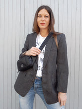 Charger l'image dans la galerie, Veste vintage Carmen. Yves Saint Laurent. Grise à rayures. Taille S, 36, 38. Fabriqué en France