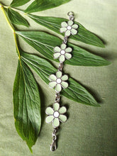 Charger l'image dans la galerie, Bracelet années 90' Manon - Chaine de fleurs émail.