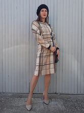 Charger l'image dans la galerie, Robe vintage Gabrielle - Coupe asymétrique. Taille S, 36, 38. Made in France.