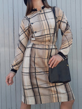 Charger l'image dans la galerie, Robe vintage Gabrielle - Coupe asymétrique. Taille S, 36, 38. Made in France.