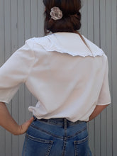 Charger l'image dans la galerie, Chemisier vintage Carine - Grand col dentelé. Taille L, 40, 42