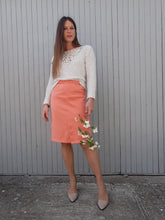 Charger l'image dans la galerie, Jupe vintage Virginie - Rose bonbon à boutons. Taille S ou 36, 38