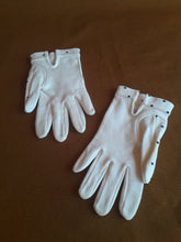 Charger l'image dans la galerie, Gants vintage Lidy - Blanc à pois bleus. Taille 6,5