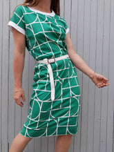 Charger l'image dans la galerie, Robe vintage Blandine - Imprimé contrastant vert et blanc. Taille M, 38, 40