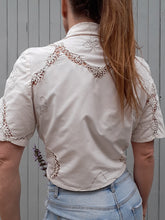 Charger l'image dans la galerie, Chemisier vintage Alexia - A nouer. Broderies et dentelle. Taille M, 38, 40