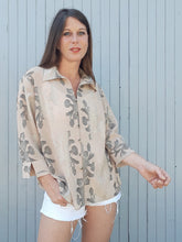 Charger l'image dans la galerie, Chemisier vintage Janis - Boutons à brides. Taille XL, 42, 44.