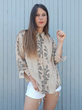 Charger l'image dans la galerie, Chemisier vintage Janis - Boutons à brides. Taille XL, 42, 44.