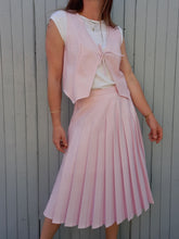 Charger l'image dans la galerie, Ensemble vintage Linda - Jupe lis soleil et gilet rose et blanc. Taille M, 38, 40