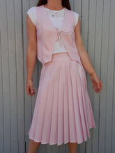 Charger l'image dans la galerie, Ensemble vintage Linda - Jupe lis soleil et gilet rose et blanc. Taille M, 38, 40