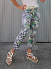 Charger l'image dans la galerie, Pantalon vintage Paule - Carreaux vichy et imprimé floral. Taille M, 38, 40. Fabriqué en France