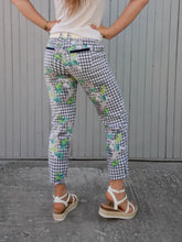 Charger l'image dans la galerie, Pantalon vintage Paule - Carreaux vichy et imprimé floral. Taille M, 38, 40. Fabriqué en France