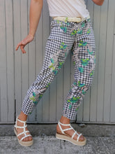 Charger l'image dans la galerie, Pantalon vintage Paule - Carreaux vichy et imprimé floral. Taille M, 38, 40. Fabriqué en France