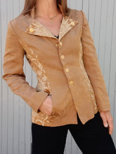Charger l'image dans la galerie, Veste Katia - Les soleils d'Arles. Chamois. Taille S, 34, 36, 38.
