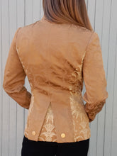 Charger l'image dans la galerie, Veste Katia - Les soleils d'Arles. Chamois. Taille S, 34, 36, 38.