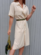Charger l'image dans la galerie, Robe vintage Leslee - Style saharienne boutonnée. Taille L, 40, 42. Fabriqué en France.