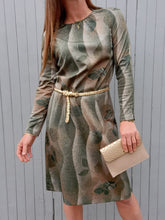 Charger l'image dans la galerie, Robe vintage Florentine - Imprimé moucheté kaki et beige. Taille S, 36, 38. Jean Delfin. Fabriqué en France.