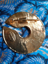 Charger l'image dans la galerie, Broche ancienne - Sidney Carron Paris. Dorée.