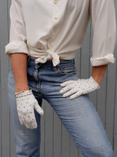 Charger l'image dans la galerie, Gants vintage Lidy - Blanc à pois bleus. Taille 6,5