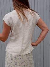 Charger l'image dans la galerie, Ensemble vintage Milène - Chemise et jupe en Lin fleuri. Taille S, 36, 38. Made in France. Cyrillus.